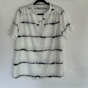 White and Black Stripe V-Neck Short Sleeve Shirt, Size XL